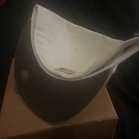 Make me an offer! Lids Exclusive HD Stud Pistacia Versa 7 1/2 Discontinued! - Picture 4 of 5